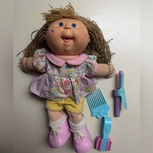 Cabbage Patch Kids 1991 Doll Crimp and Curl with Accessories